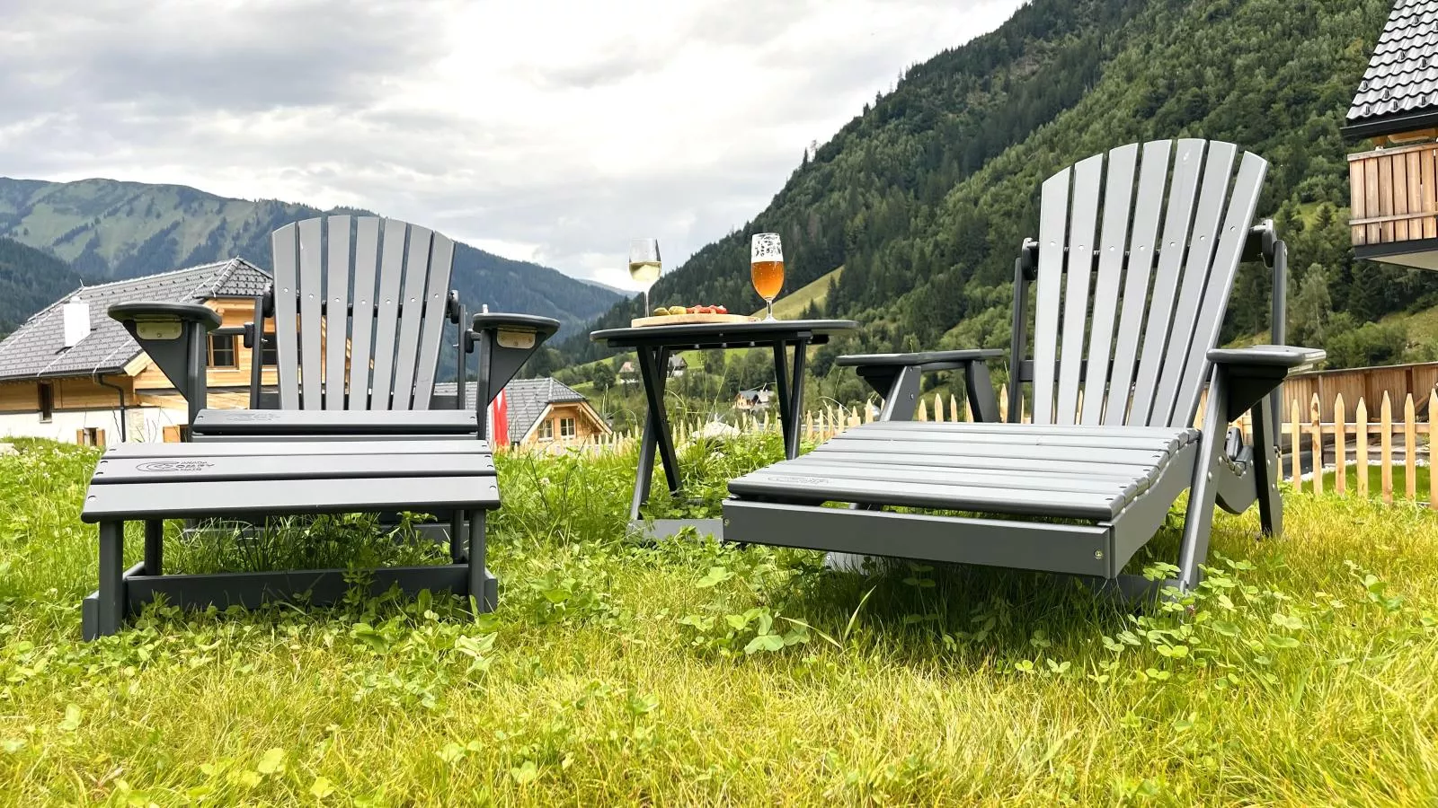 Alpenjoy Lodge-Gardens summer