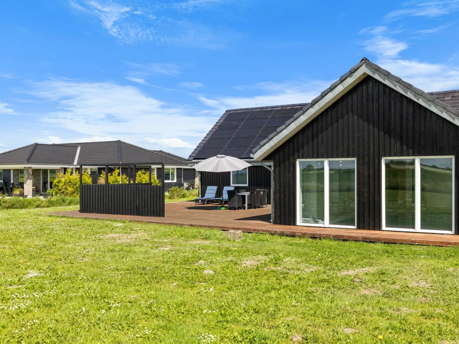 "Ung" - 460m from the sea-Outside