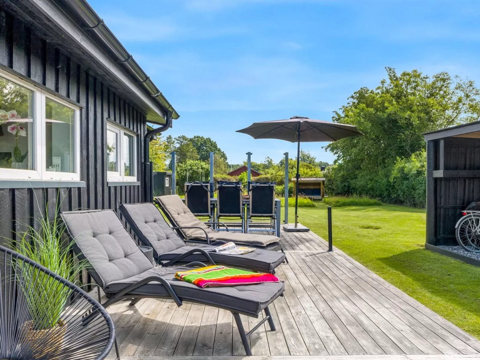 "Elske" -  from the sea-Outside