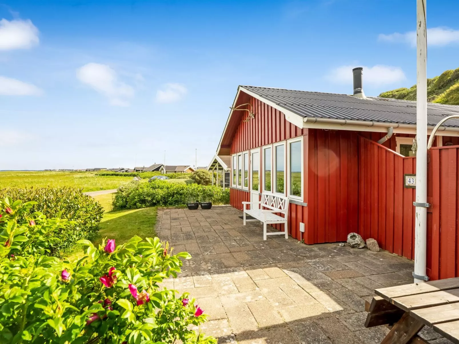 "Blia" - 120m to the fjord-Draußen