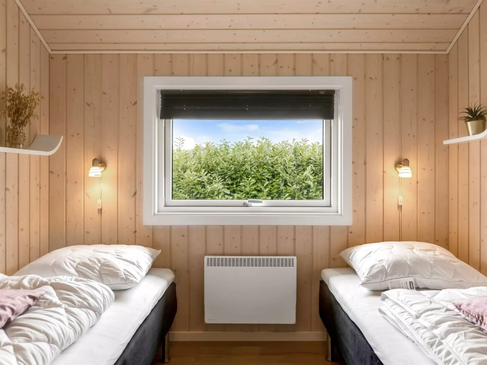 "Naimi" - 30km from the sea-Inside