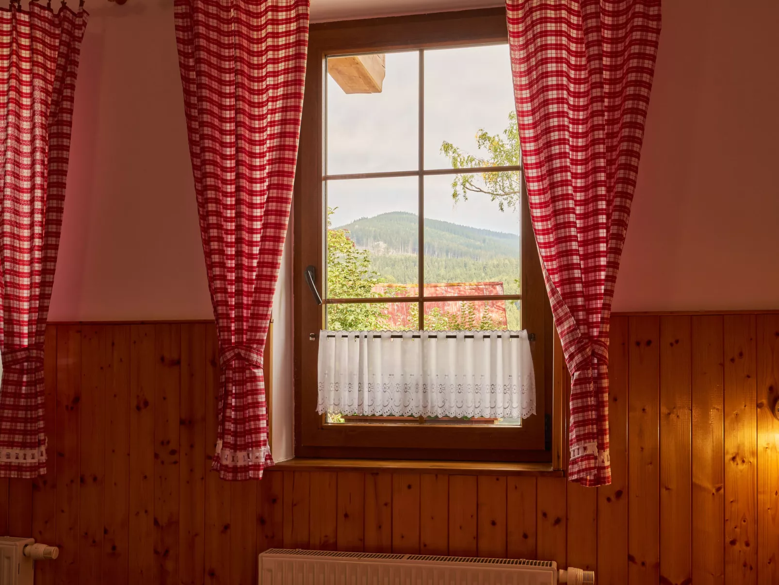 U Švýcarského dvora I-Dedans