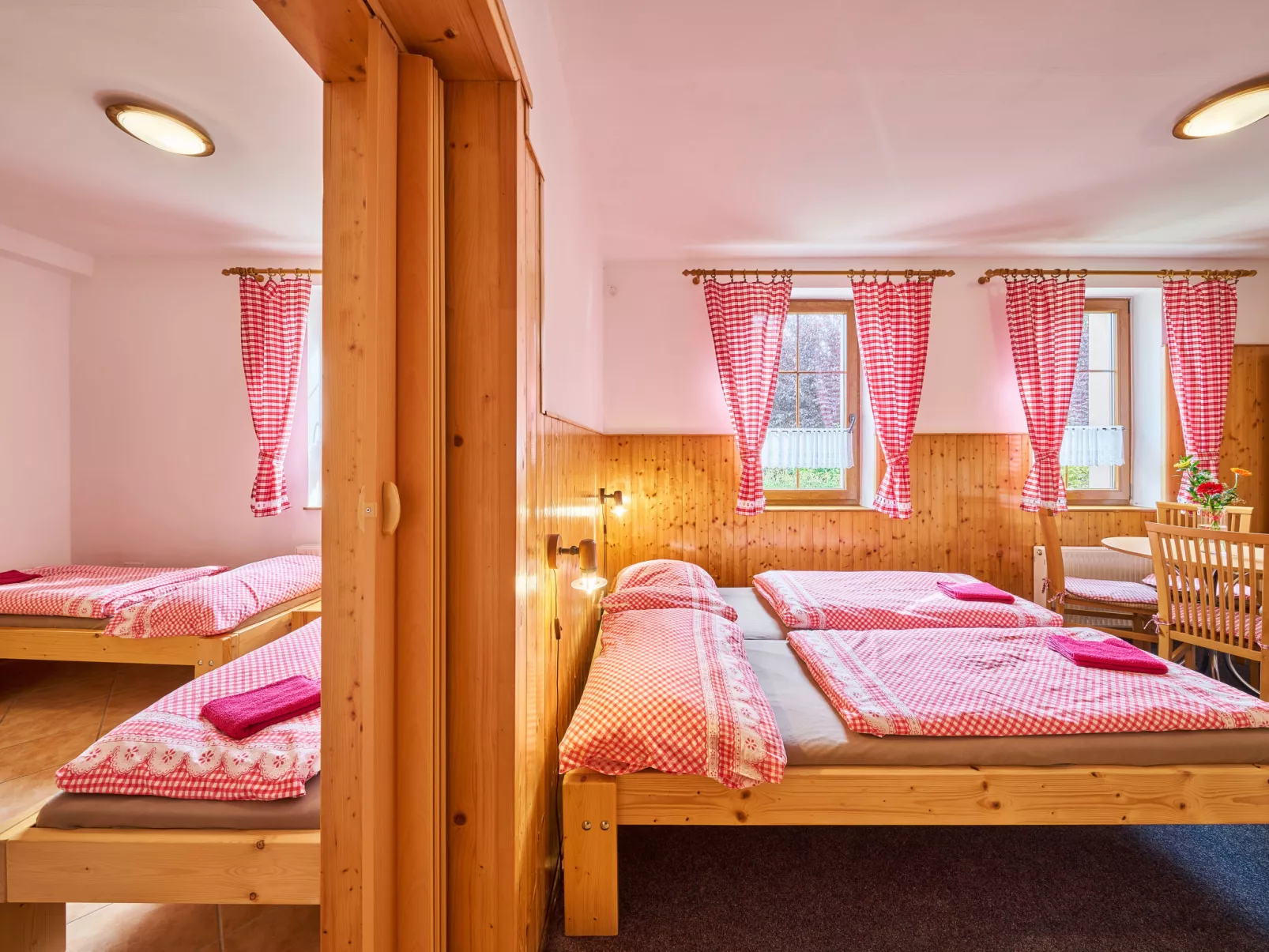 U Švýcarského dvora IV-Drinnen