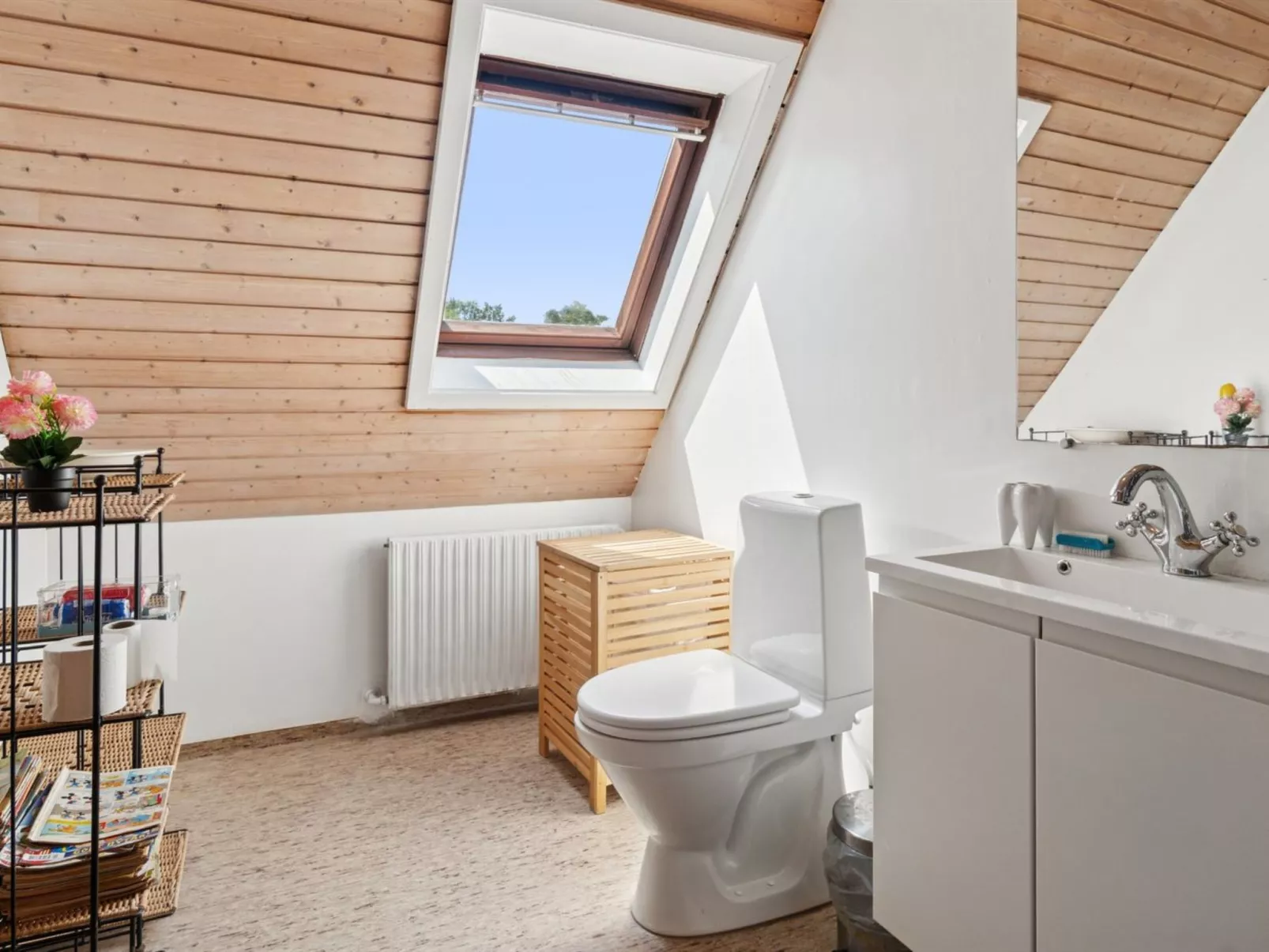 "Lacey" - 4km from the sea-Inside