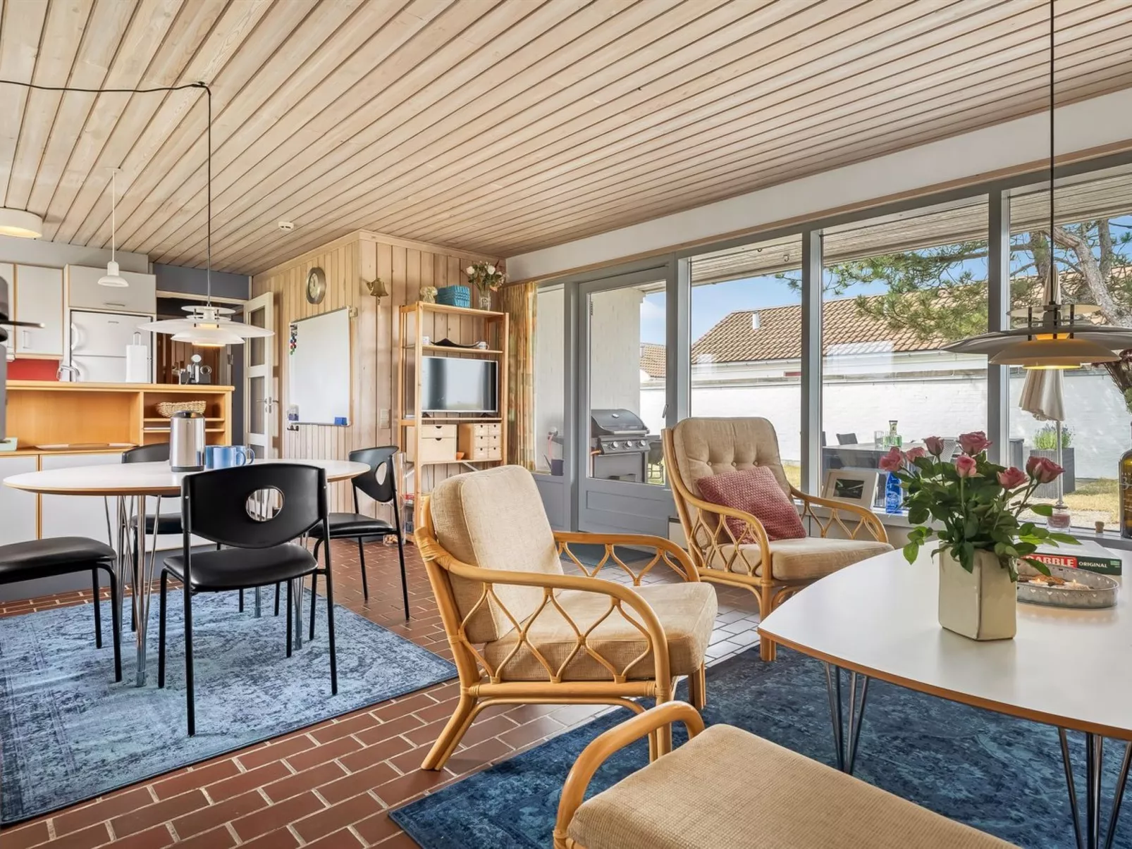 "Aike" - 1km from the sea-Inside