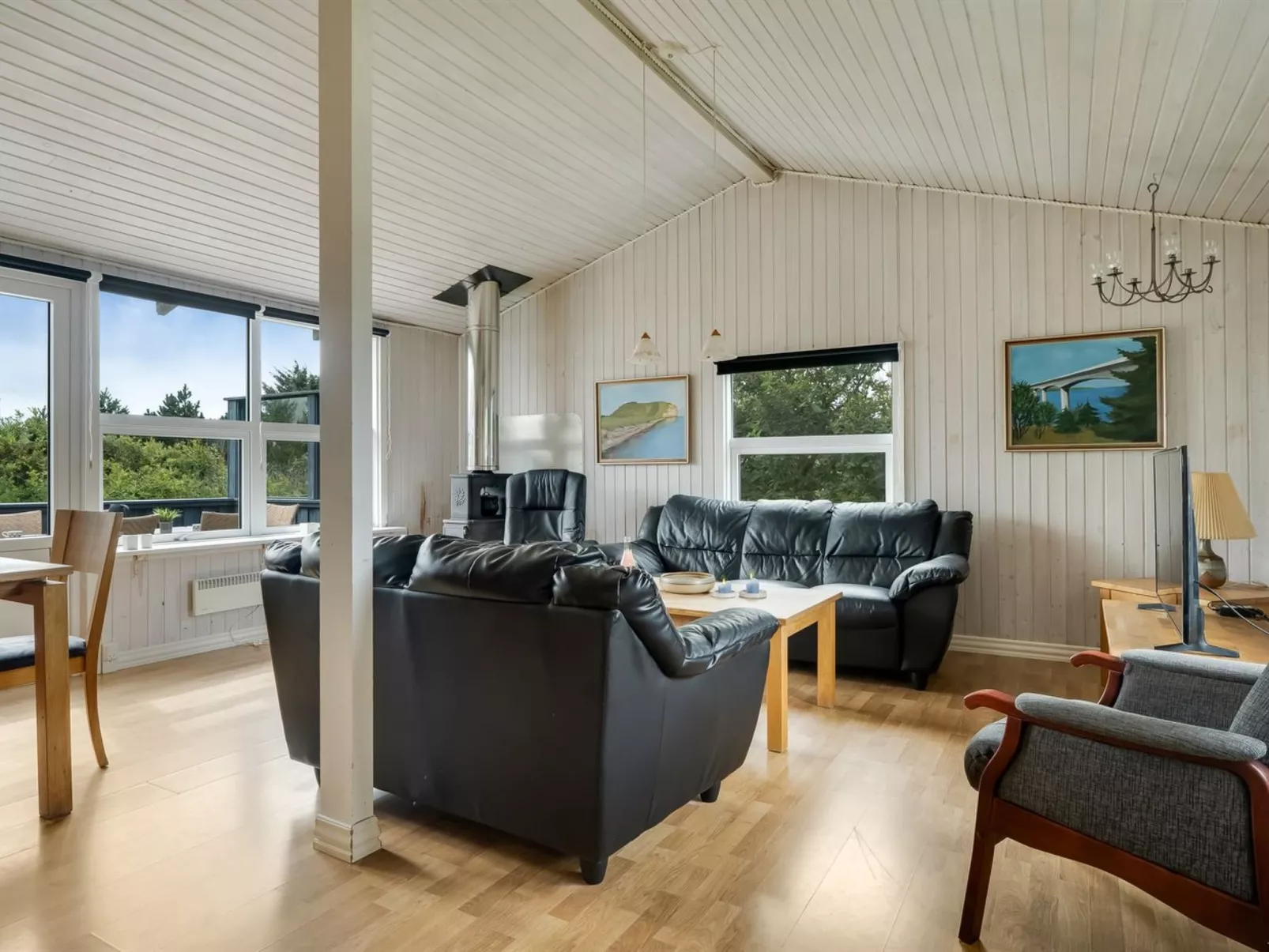 "Claudine" - 700m from the sea-Drinnen