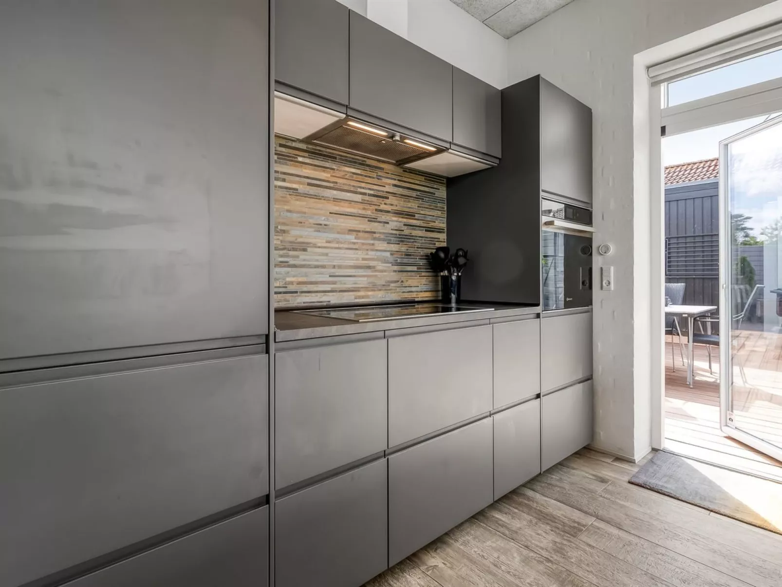 "Bondi" - 75m from the sea-Drinnen