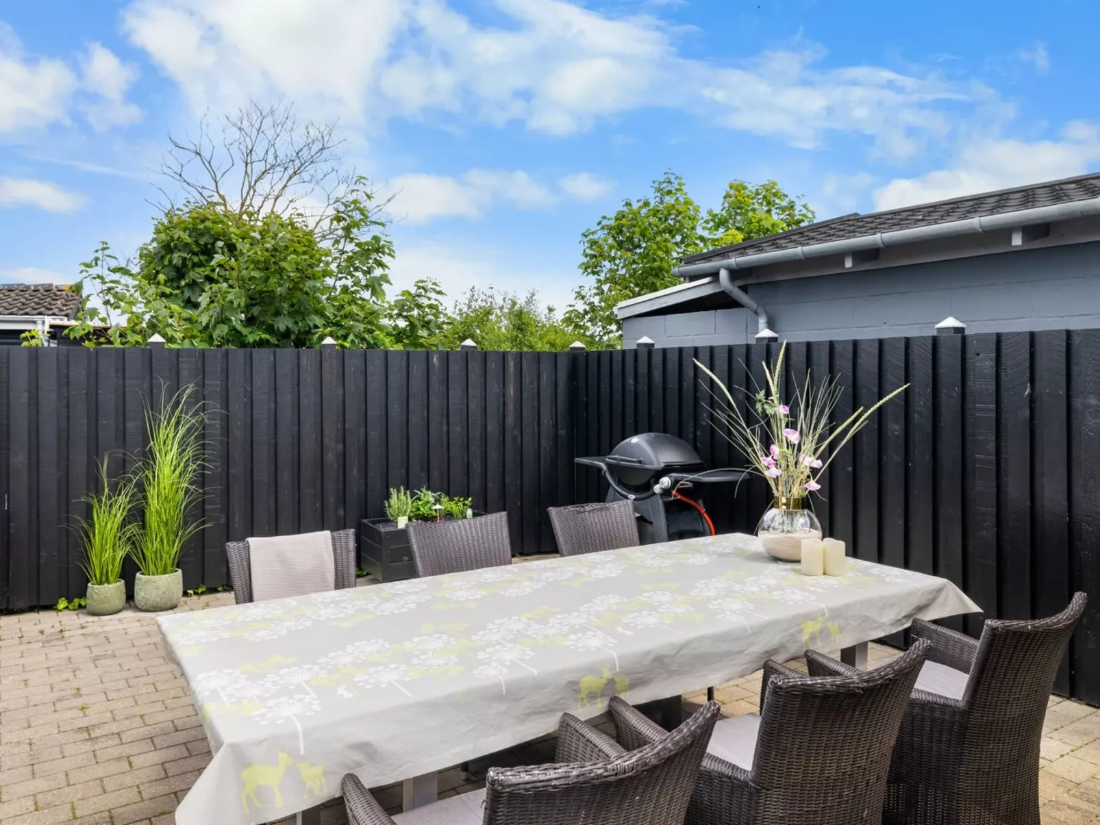 "Daya" - 75m from the sea-Draußen