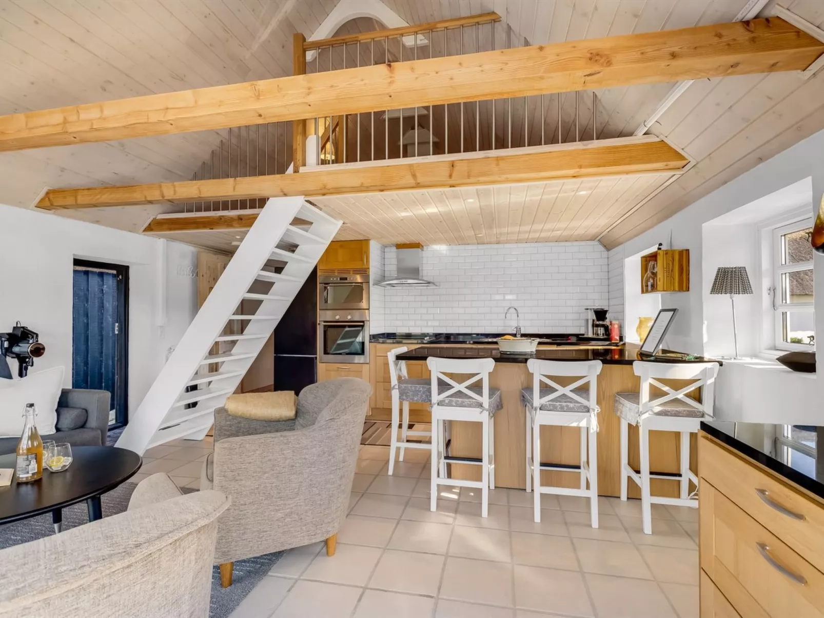 "Ronja" - 1.3km from the sea-Drinnen