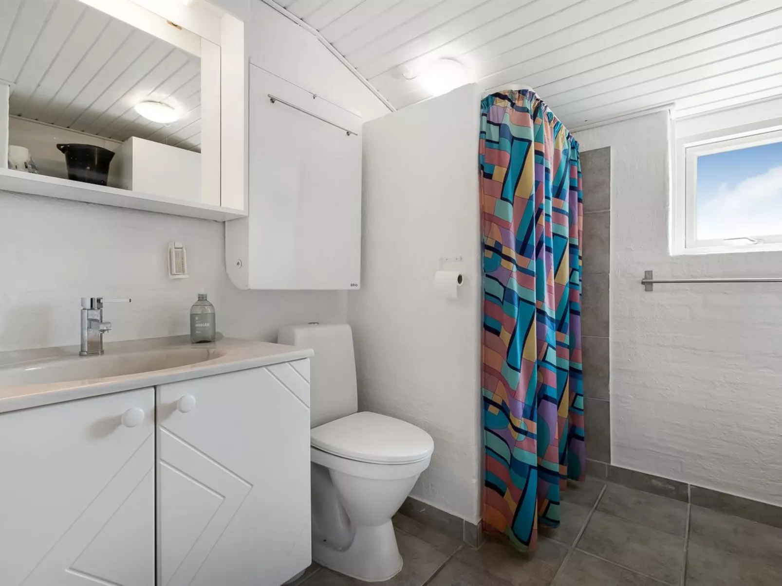 "Akira" - 250m from the sea-Dedans