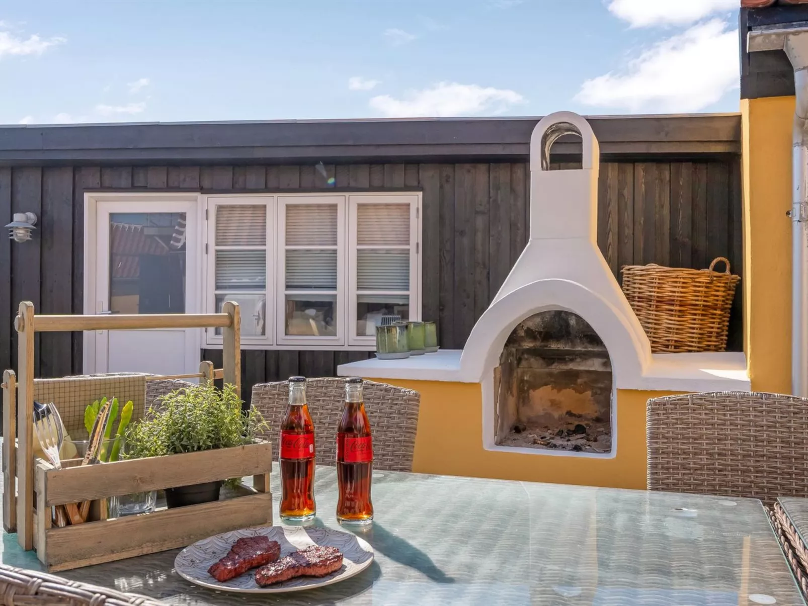 "Albine" - 150m from the sea-Outside