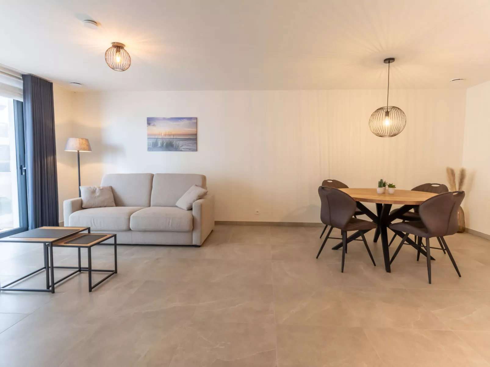 C-Dream I with lateral seaview-Drinnen