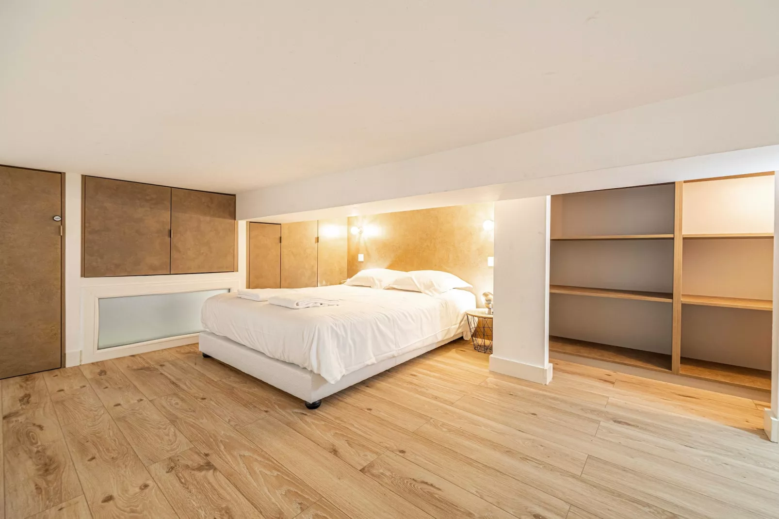 GF-11-GARIBALDI-101-Bedroom