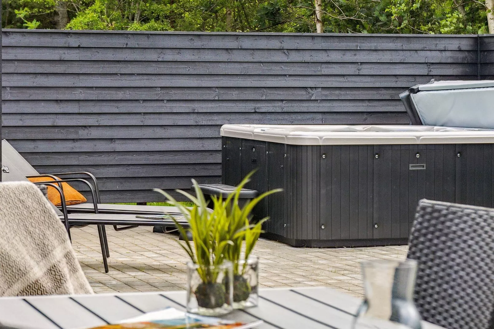 18 Personen Ferienhaus in Ålbæk-Wellnessbereich