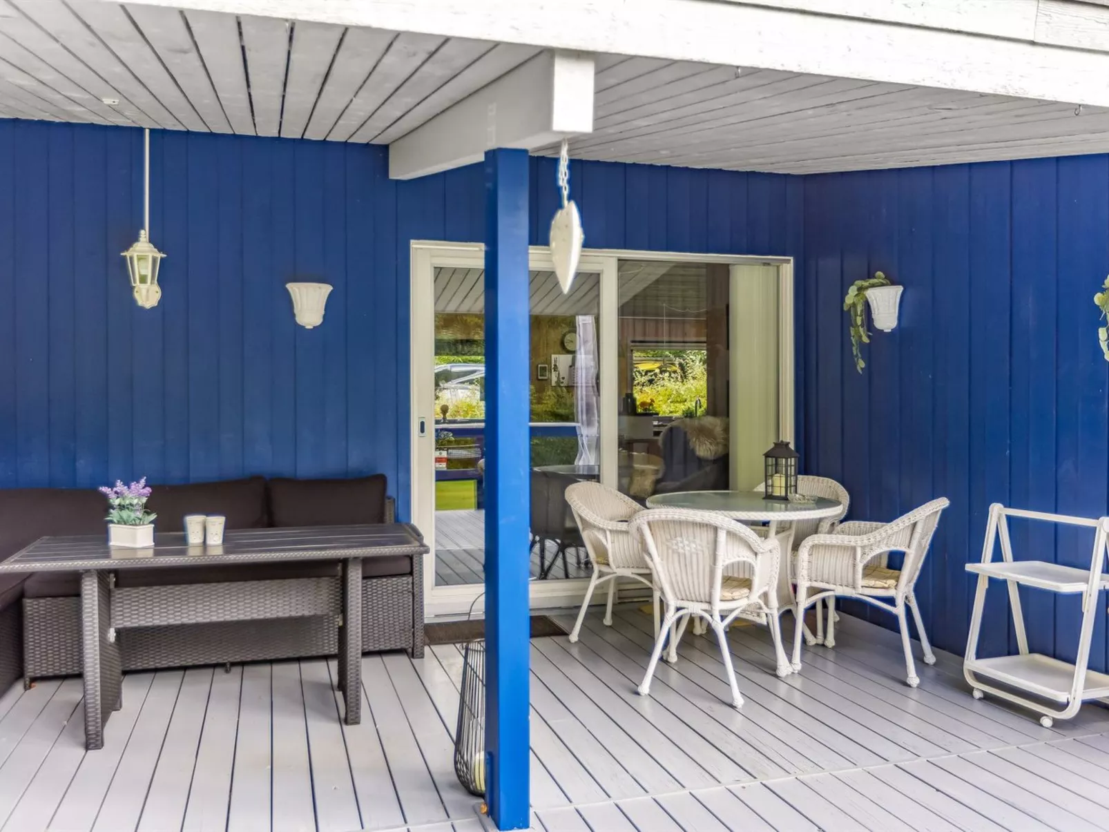 "Anne" - 30km from the sea