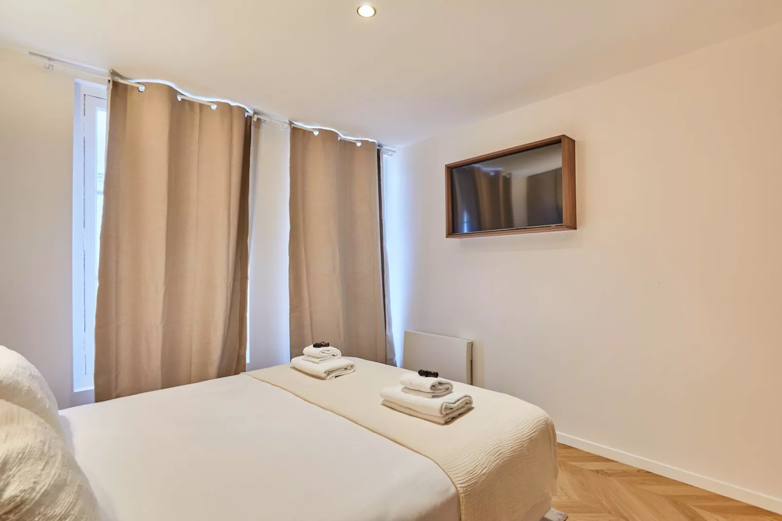 VIGNON NOUVEAU-Untagged