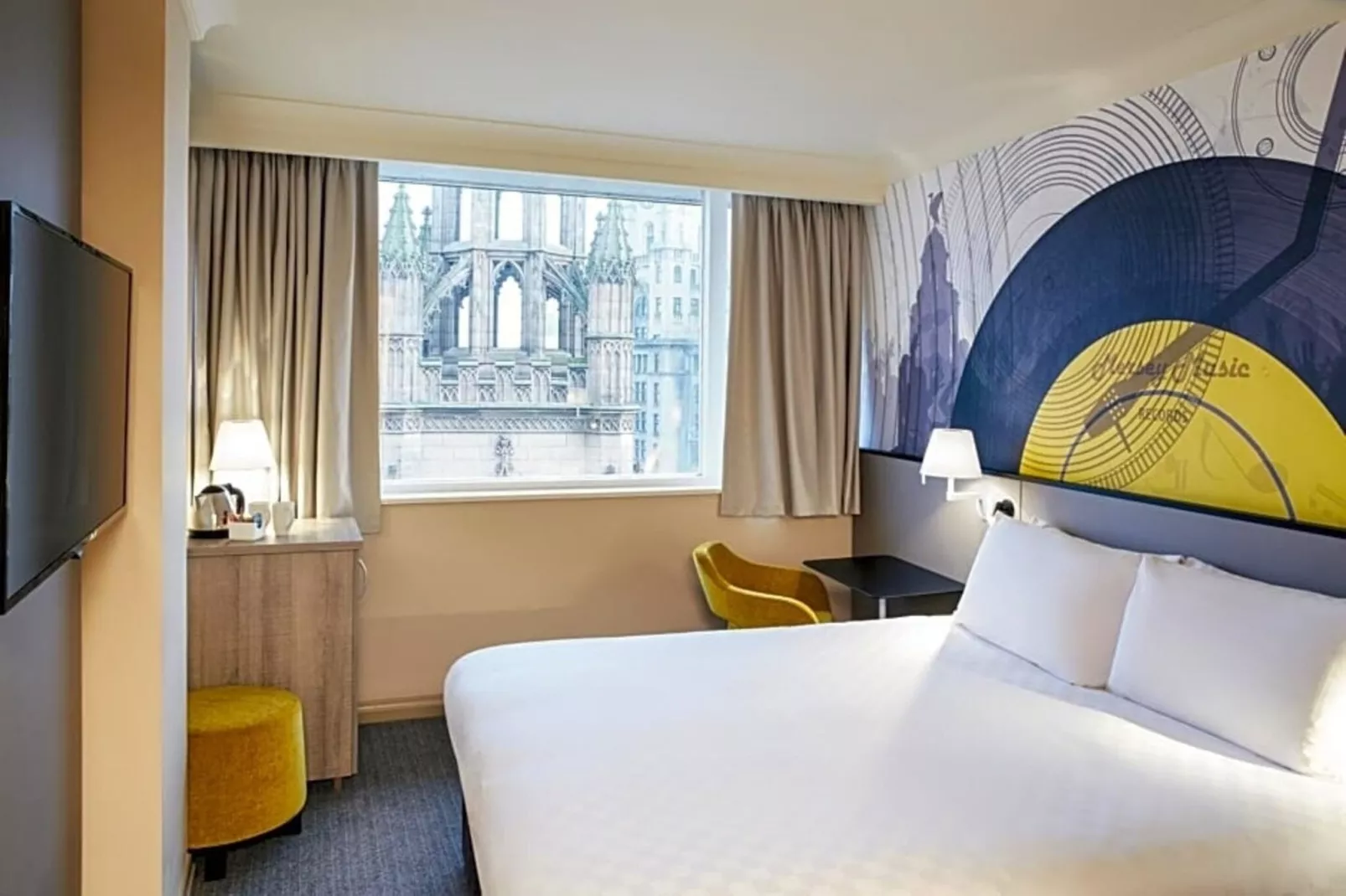 Junior Suite-Bedroom