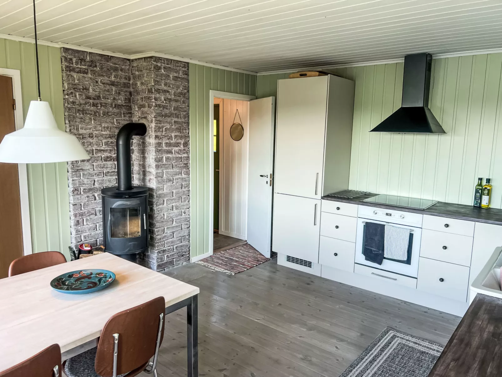 Lauvlid Cottage-Drinnen