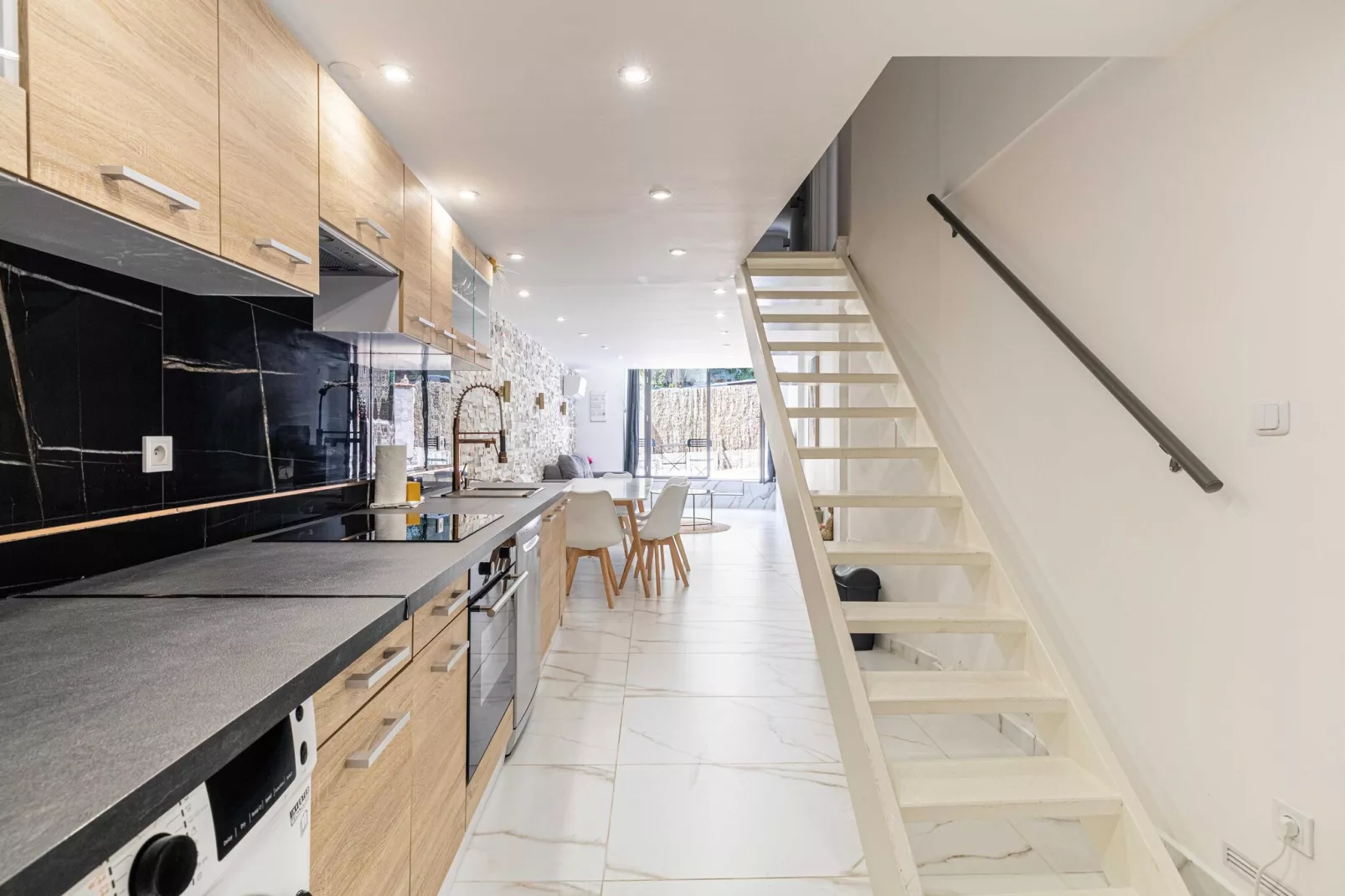 AP-8-GRAGLIA-D-Untagged