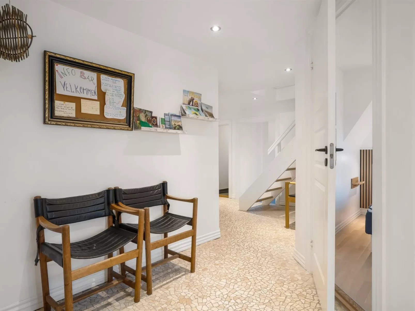 "Raika" - 25m to the fjord-Dedans