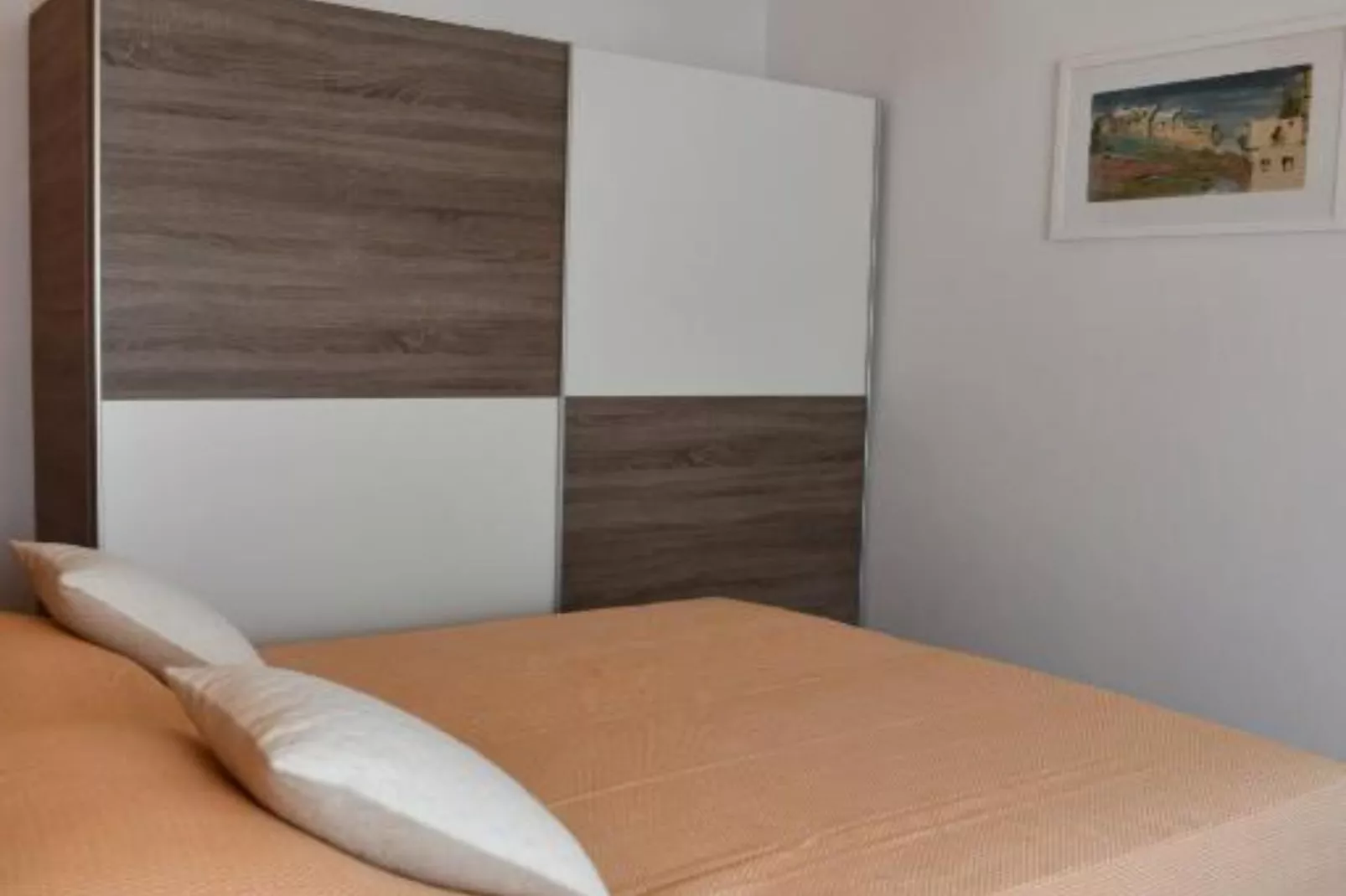 One Bedroom Apartment with Terrace and Garden View-Chambre