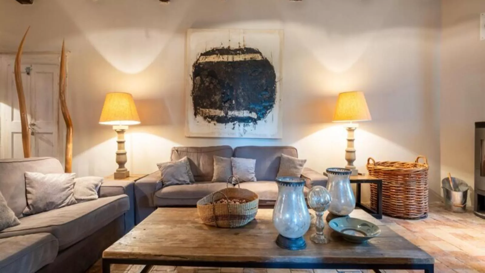 Grenadiers-Living room