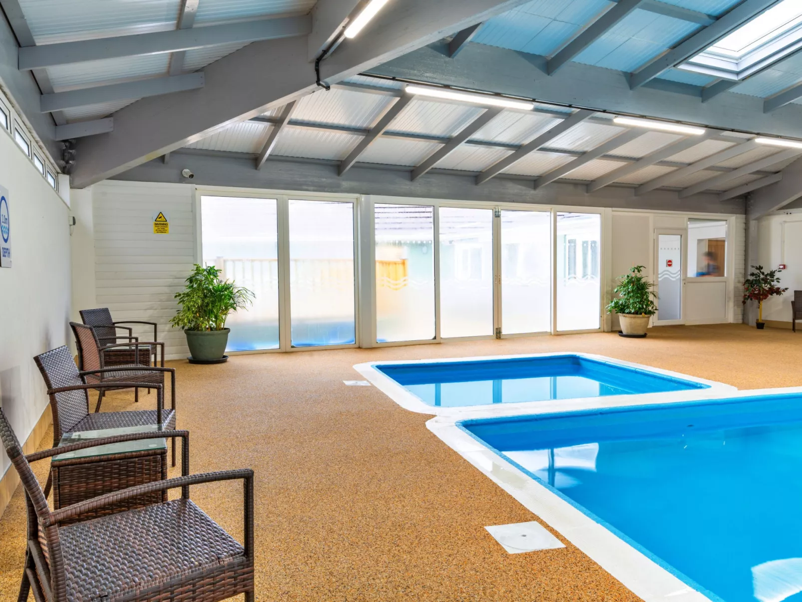 Serendipity Lodge-Inside