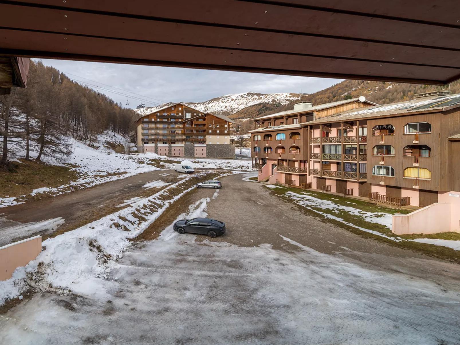 Le Schuss IV-Outside