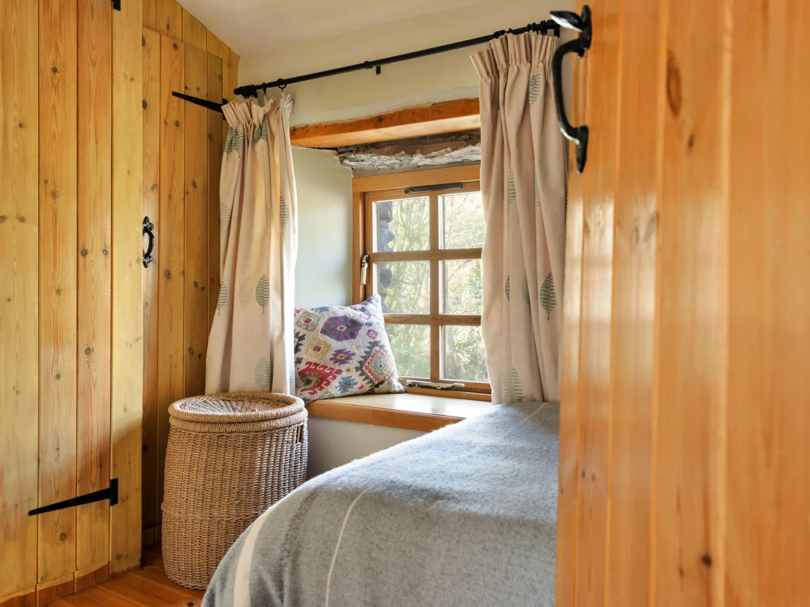 St Francis Cottage-Inside