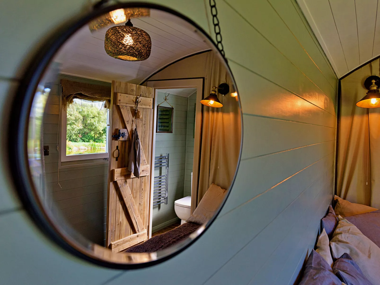 'Joan' Shepherds Hut-Dedans