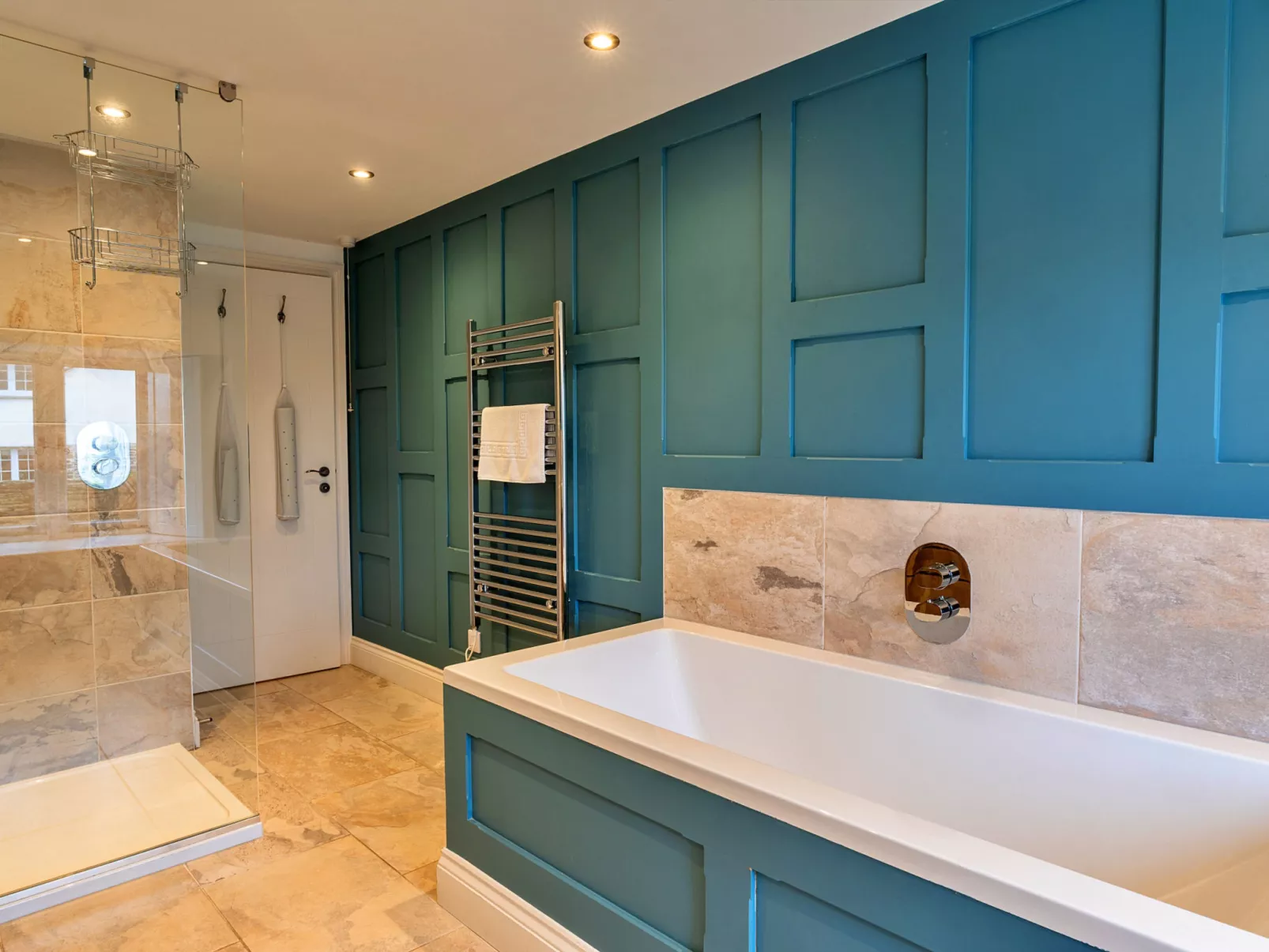 Dingles Cottage-Drinnen