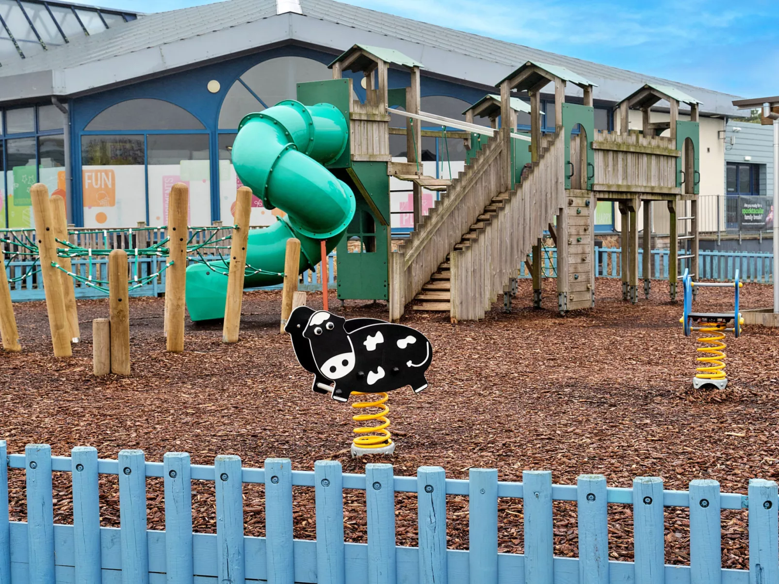 Phoenix Retreat-Outside