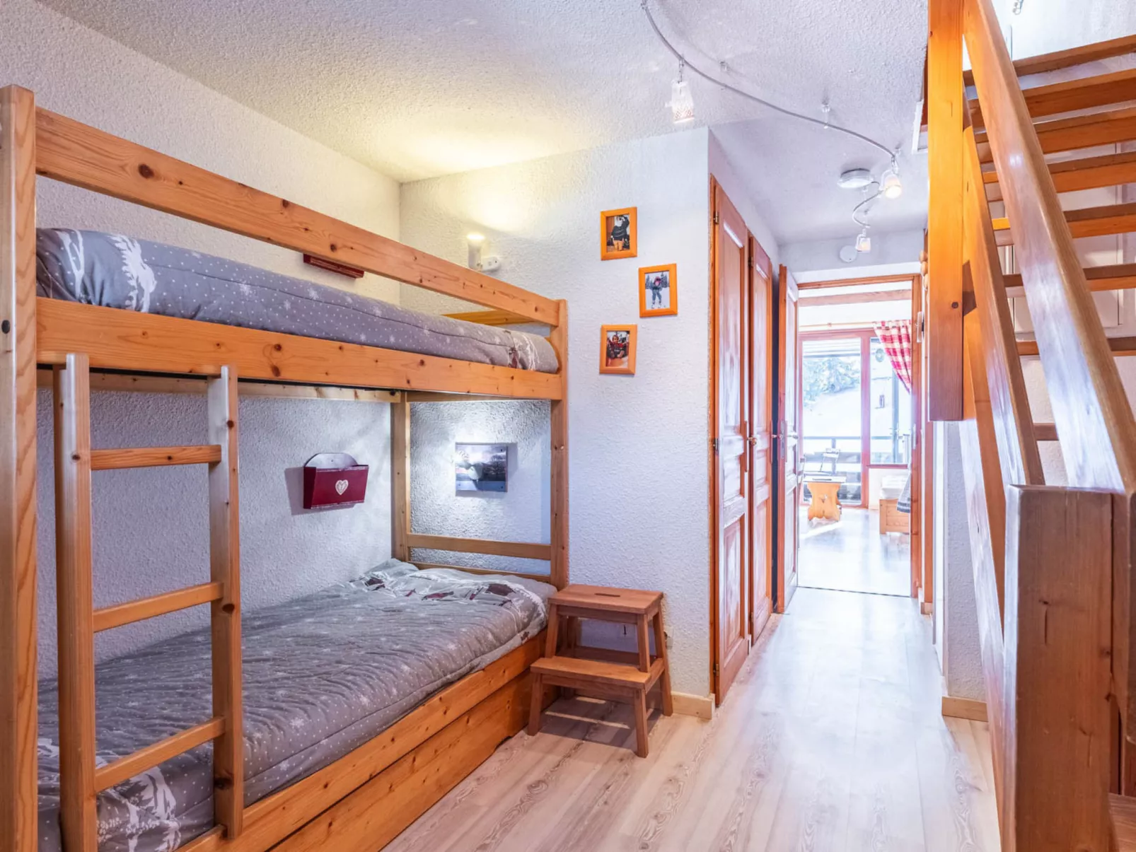 Grand Morillon-Inside