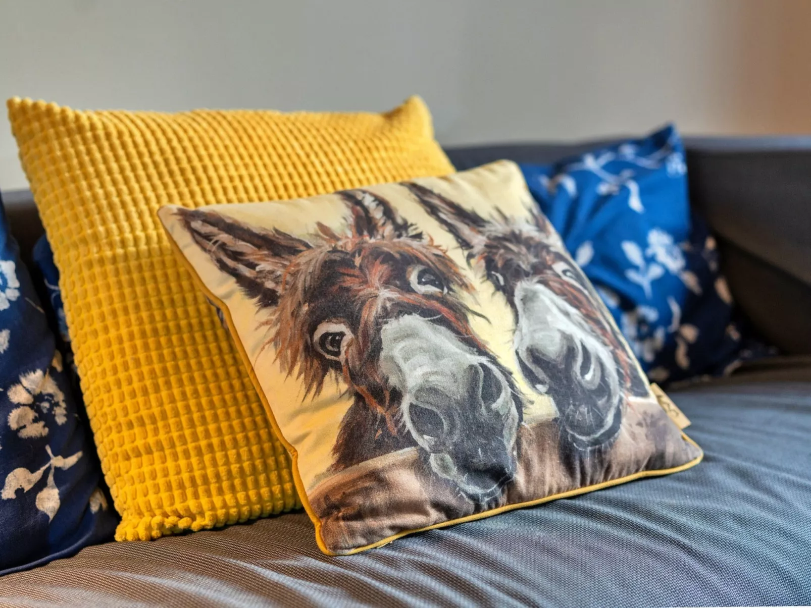 No.1 Gladys' Orchard-Drinnen