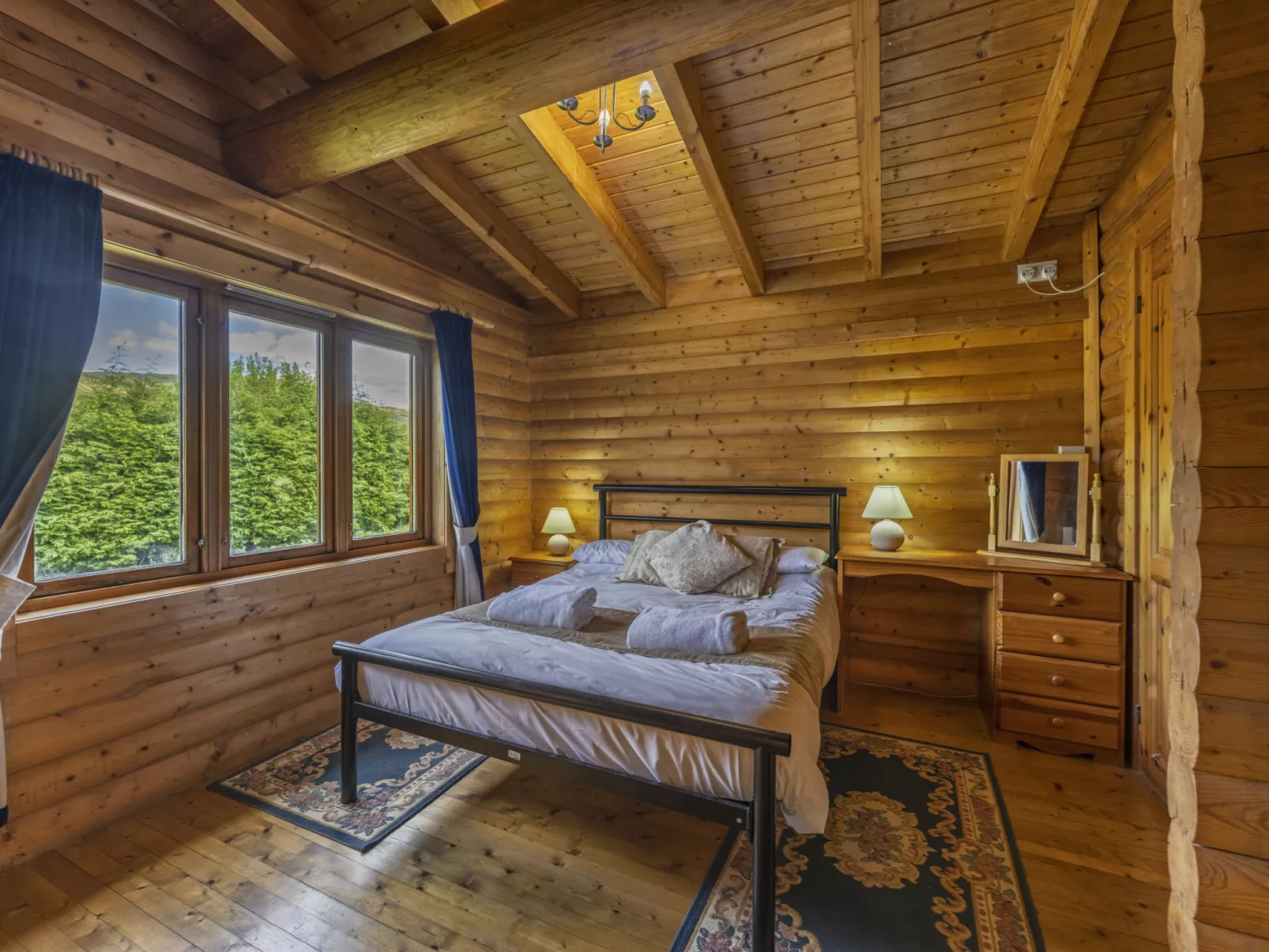 Cragdhu Log Cabin-Dedans