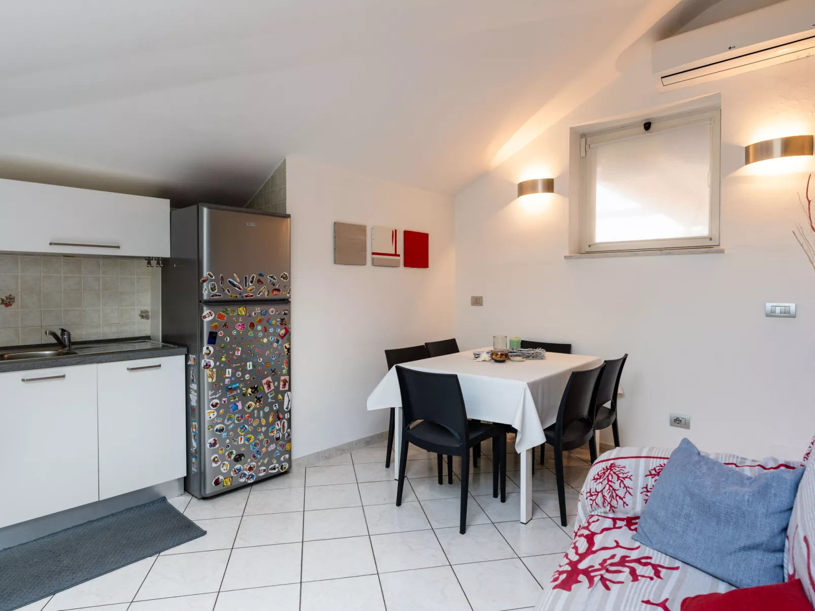 By Center and Sea-Drinnen