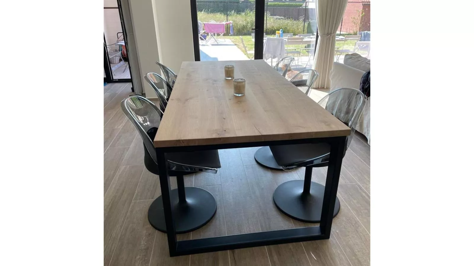 PT25 Deluxe-Dining room