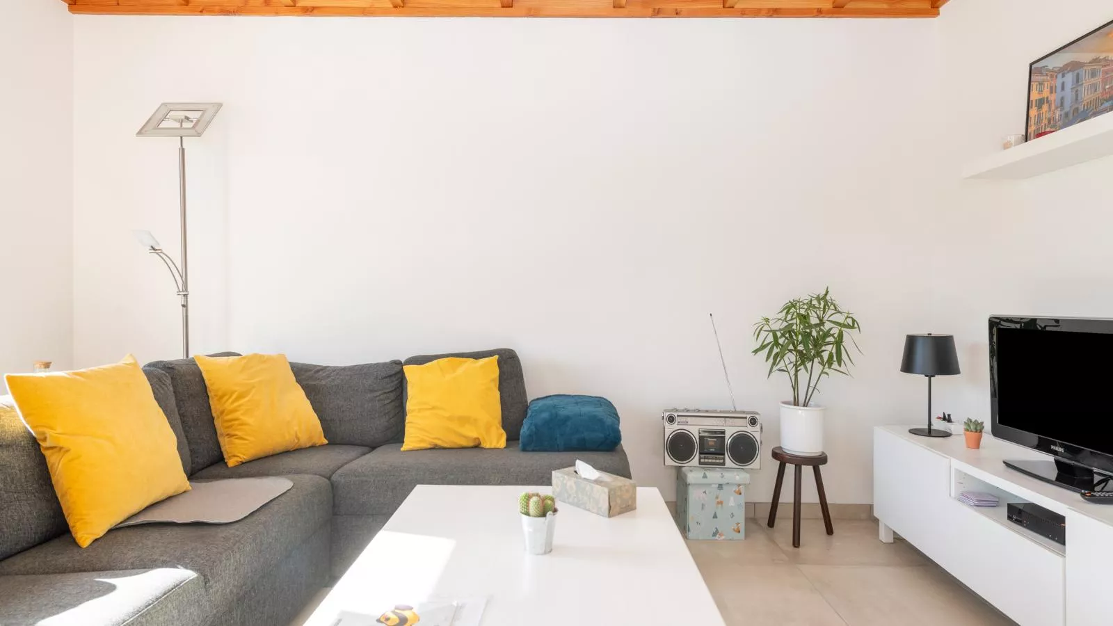 Westhinder I H81-Living room