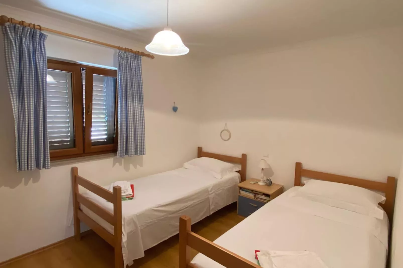 Villa Oliva - Two Bedroom Villa with Terrace and Swimming pool-Schlafzimmer