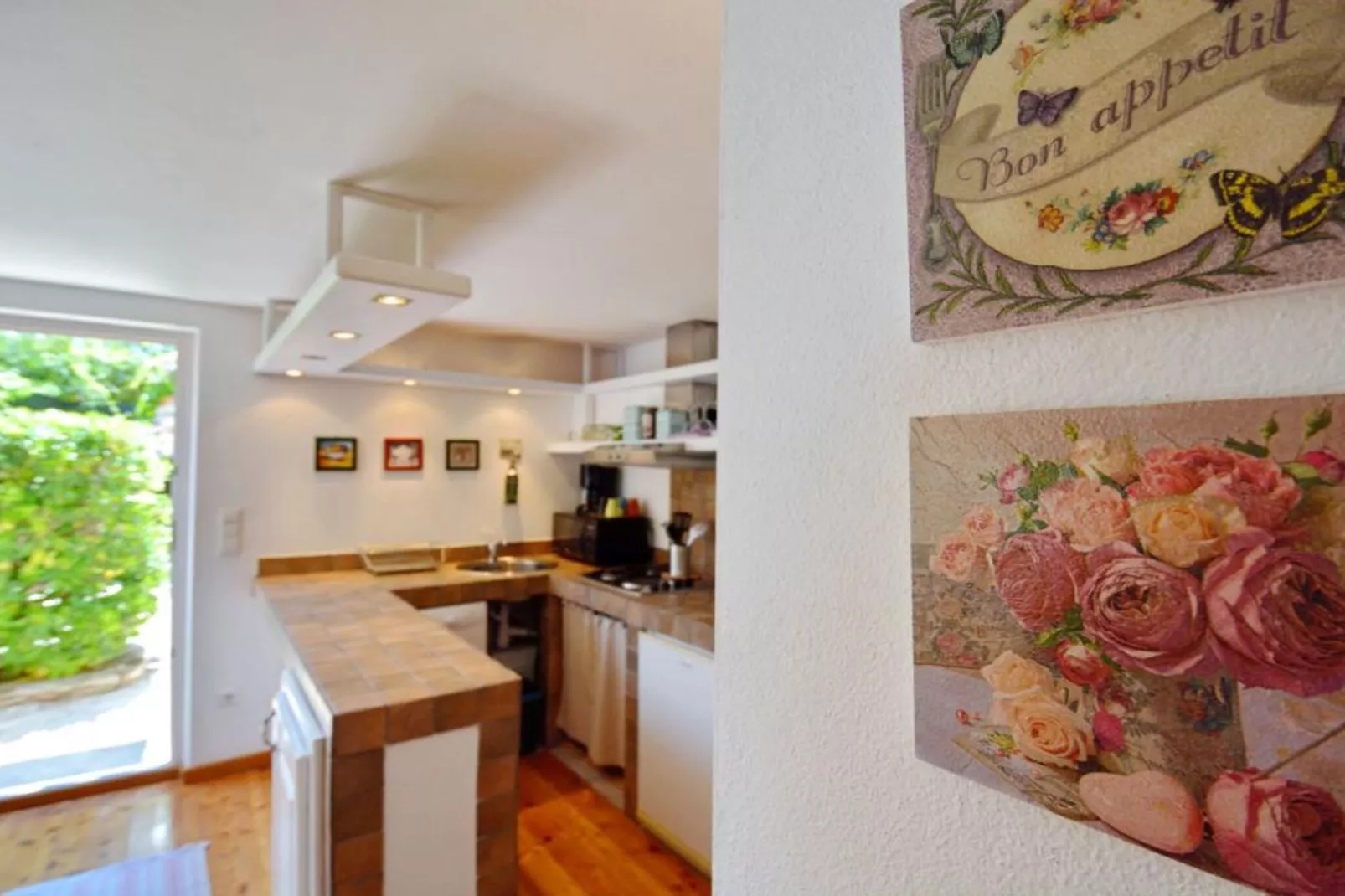 One-Bedroom Apartment (Lovor)-Kitchen