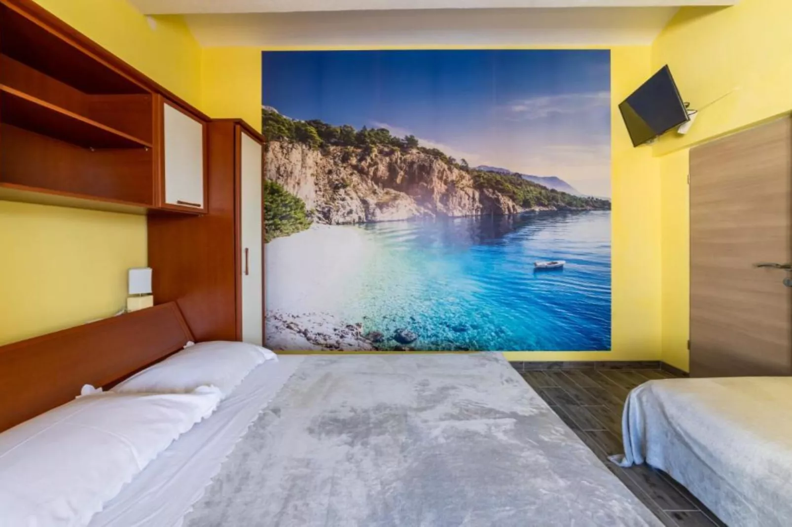 Apartments Ribarević - Three Bedroom Apartment With Terrace and Sea View-Schlafzimmer