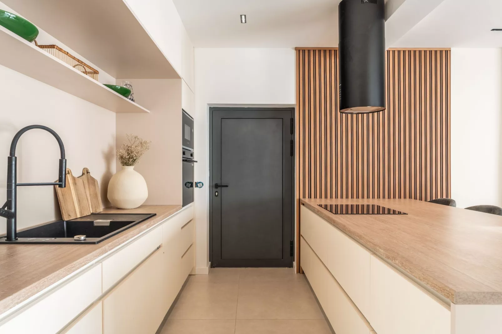 Villa Freedom - Five Bedroom House with Balcony-Kitchen