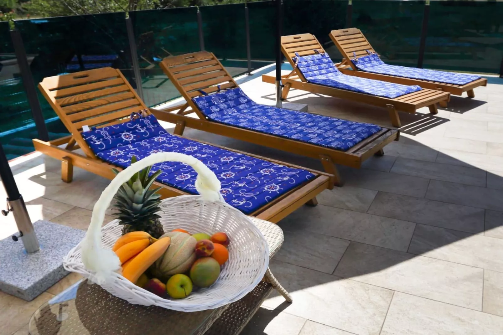 Holiday Home Marana - Five Bedroom Holiday Home-Piscine