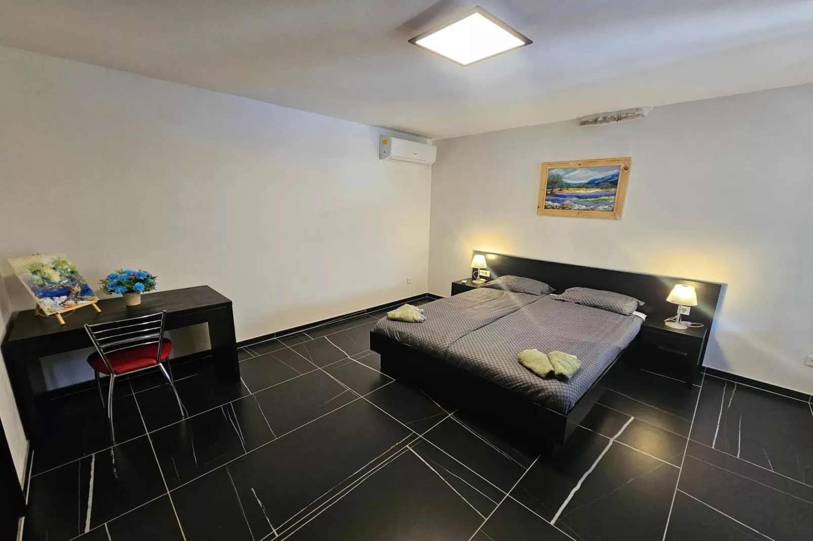 Lisko Vacation House -  Five Bedroom Holiday Home with Private Pool-Chambre