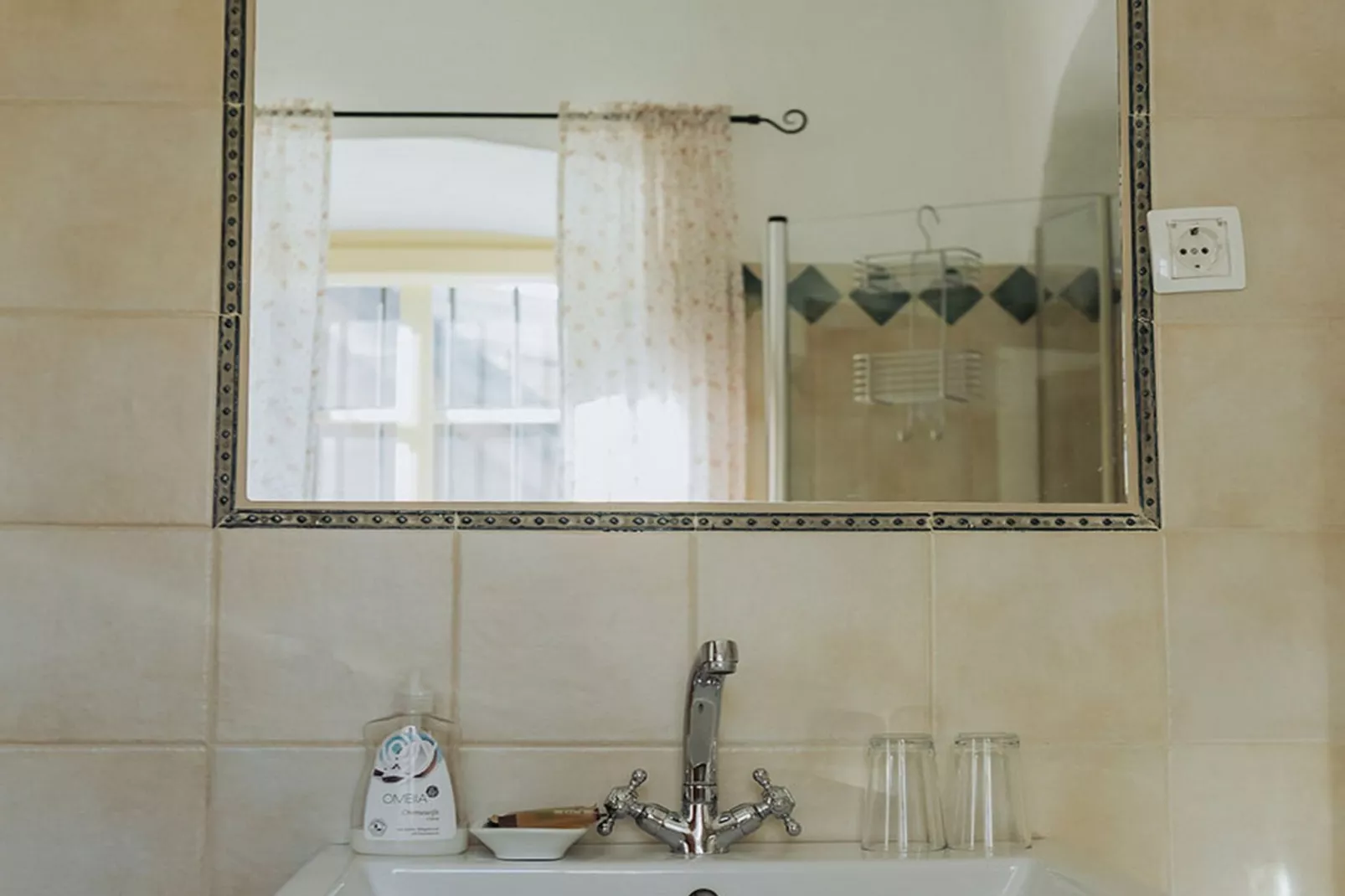 Enchanted Misty Valley Cottage Apartments - Classic One Bedroom Apartment (owner 2)-Badezimmer