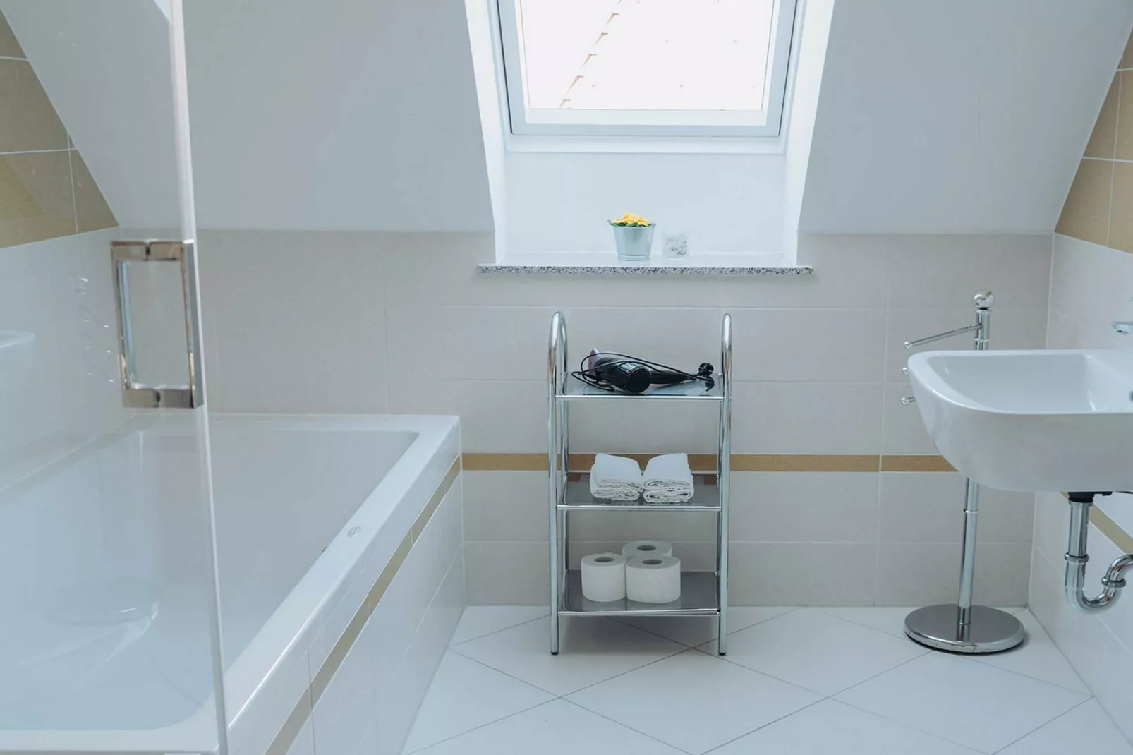 Enchanted Misty Valley Cottage Apartments - Comfort One Bedroom Apartment (owner 4)-Badezimmer