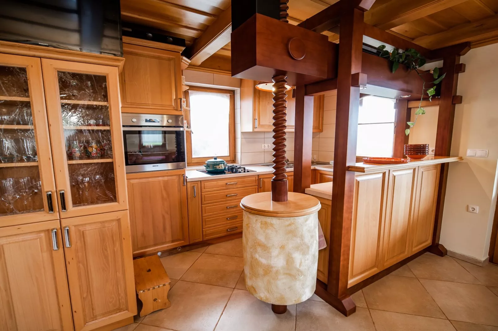 Vivid Hillside Country House with Hot-Tub and Sauna - Two Bedroom Country House-Kitchen