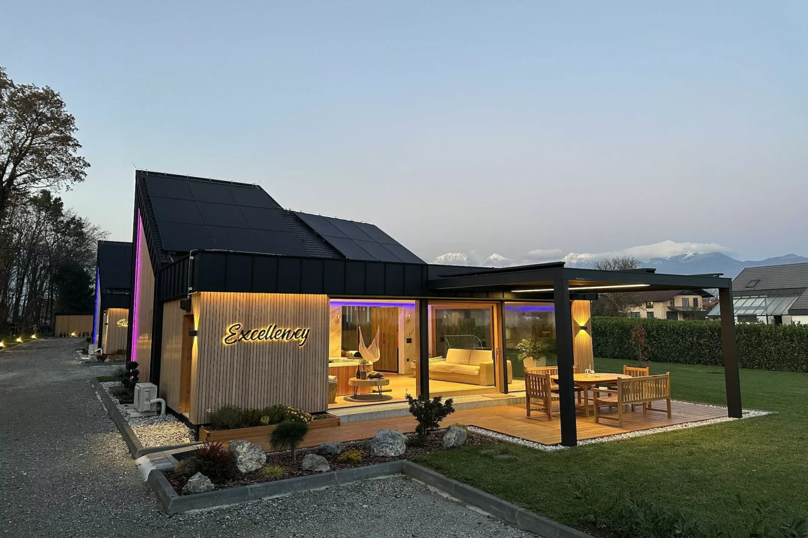 Elegant Warm Bliss Hideaway Escape Lodge - Holiday Home with Hot-Tub and Sauna (owner Excellency)-Extérieur