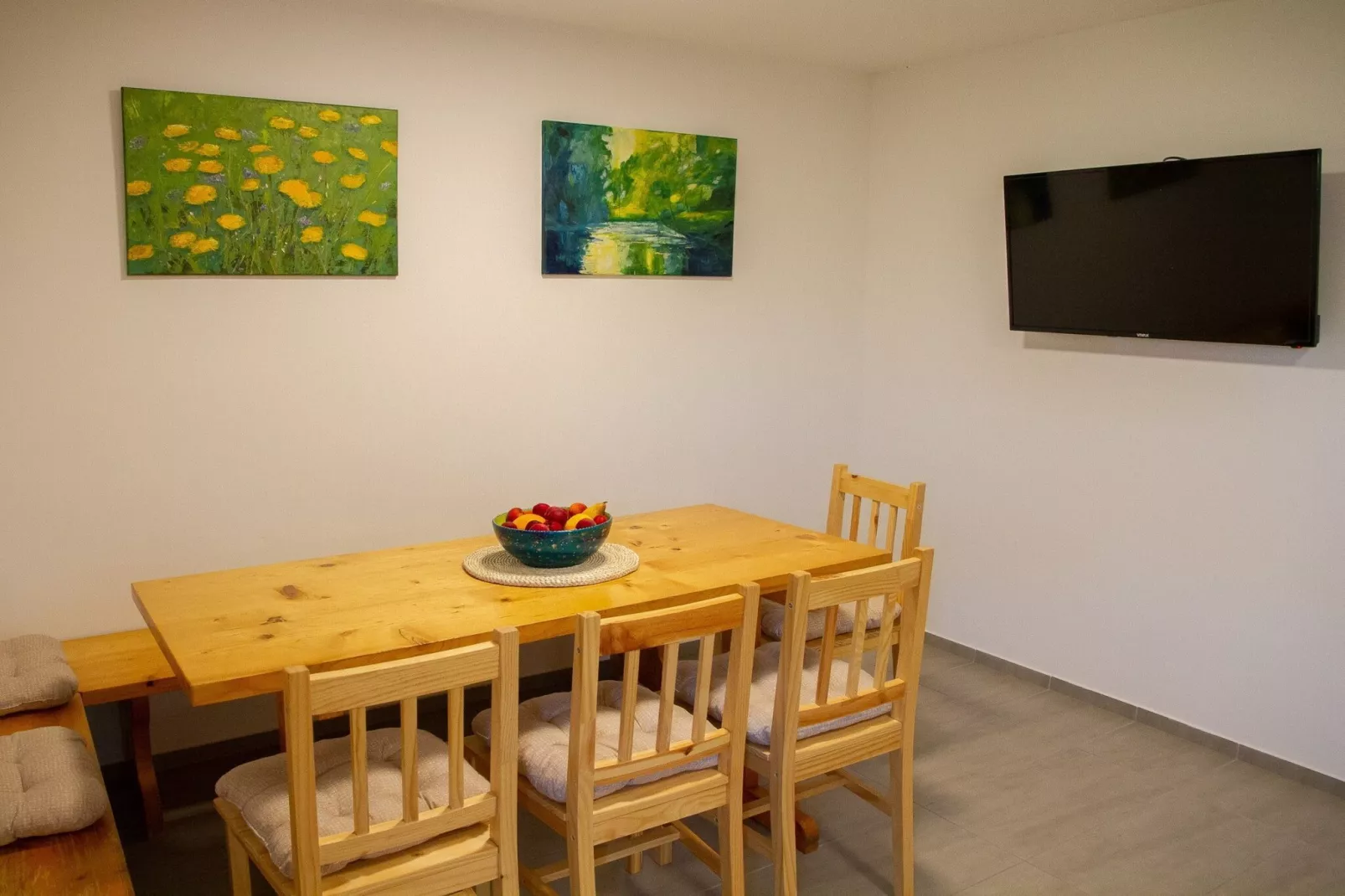 Hillside Haven Holiday Home with Sauna and Hot-Tub - One Bedroom Holiday Home with Sauna and Hot-Tub-Cuisine