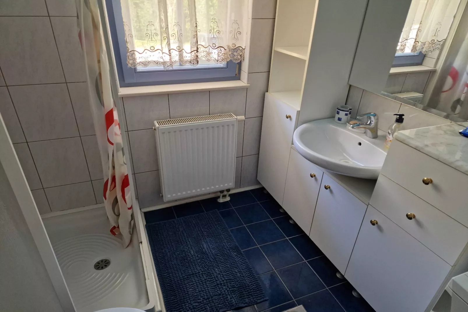 Bovec Comfortable Apartment with Mountain View - One Bedroom Apartment with Mountain View-Badezimmer